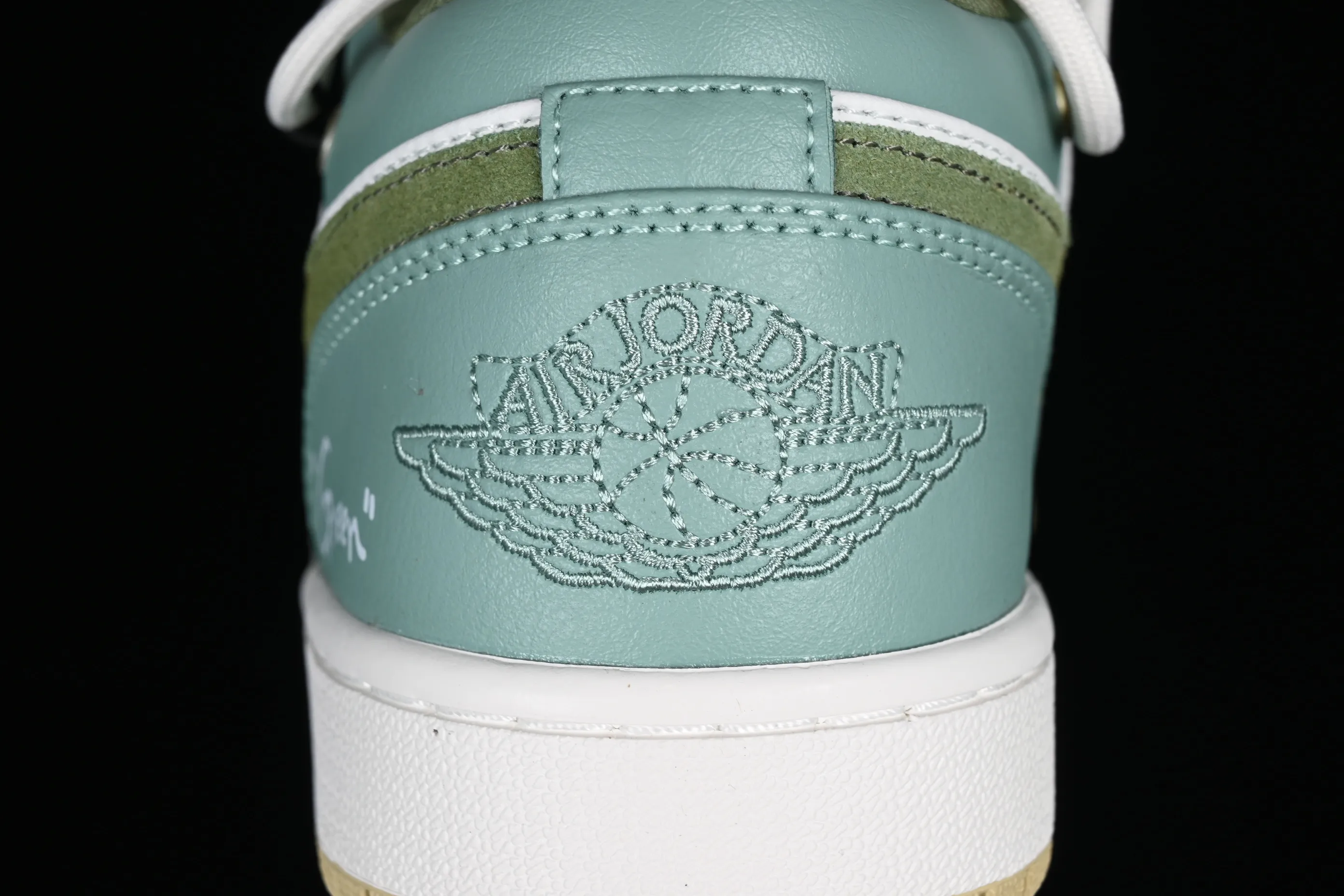 All categories Air Jordan Jordan series basketball shoes Air Jordan 1 Low Z version Air Jordan 1 Low AJ1 Joe 1 fresh green strap deconstruction low-top basketball shoes FD9906-131